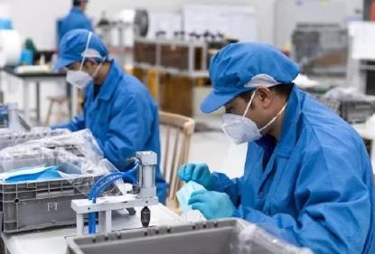 他们把20吨的物资一扔就走了，捐献最高境界，俄罗斯、东北和五菱