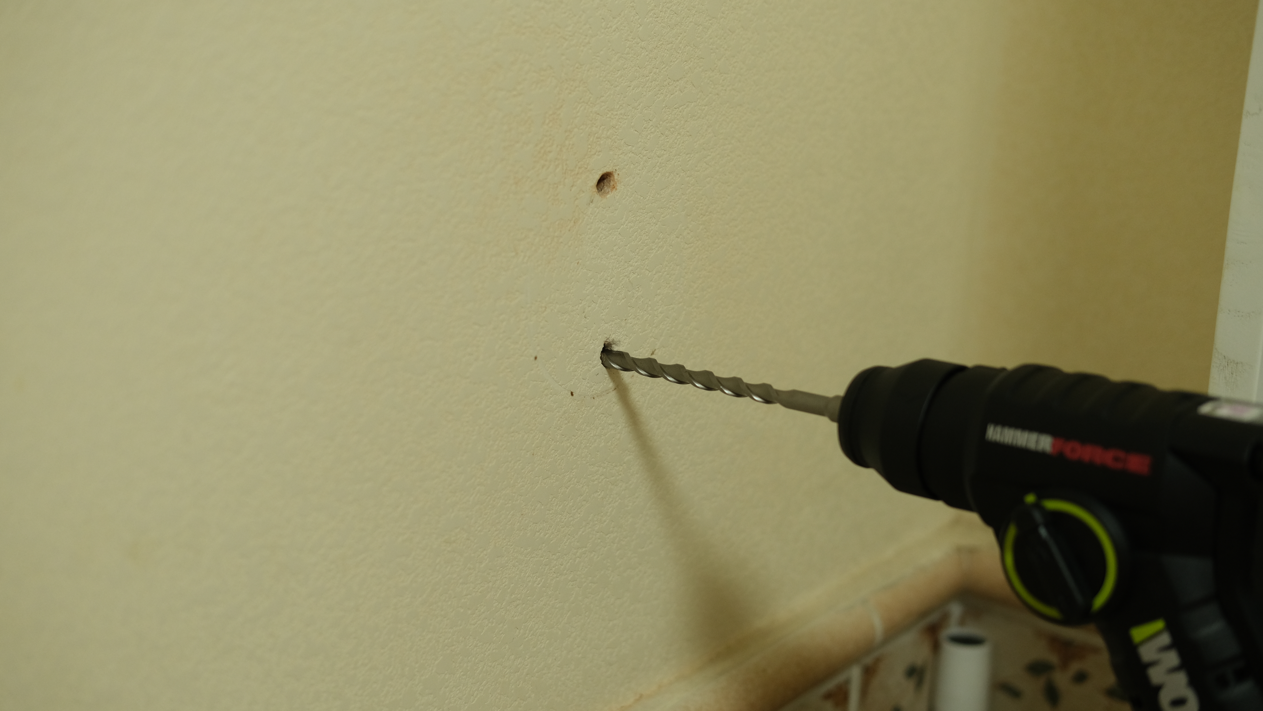 家用电钻钻瓷砖用什么钻头,电钻钻瓷砖的钻头