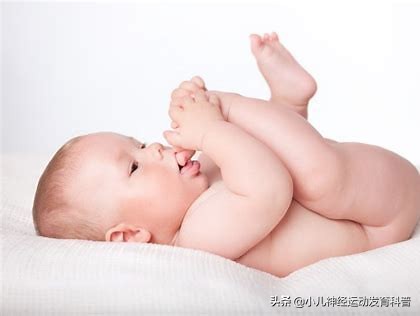婴儿出生2个半月该做什么运动,出生一个月的宝宝正确的作息时间