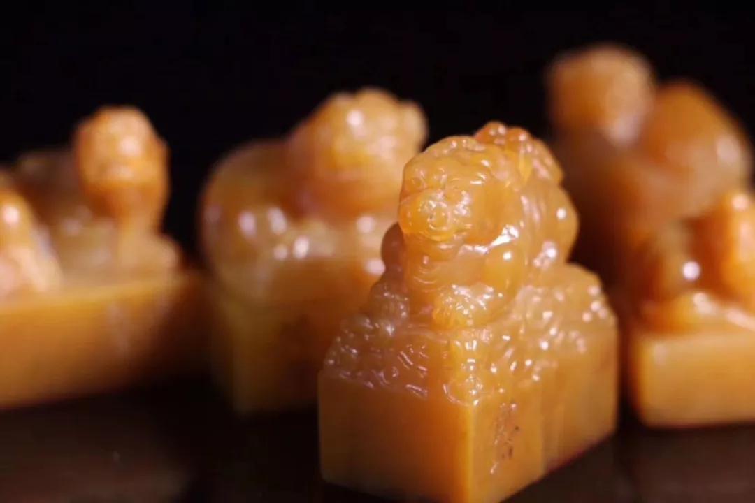 寿山田黄原石真品,怎么鉴别寿山田黄的品质