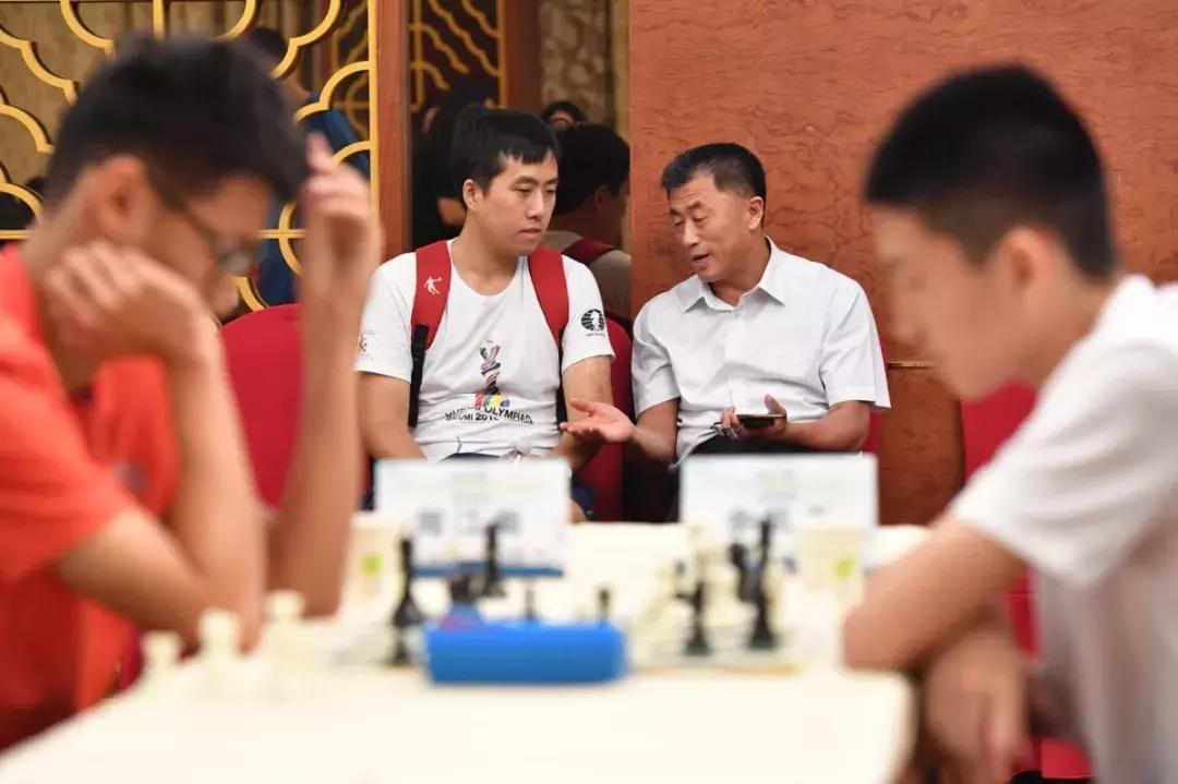 “弈”决高下！青深国象棋手在城阳刮起“时尚体育风”！叶江川、卜祥志都来了……