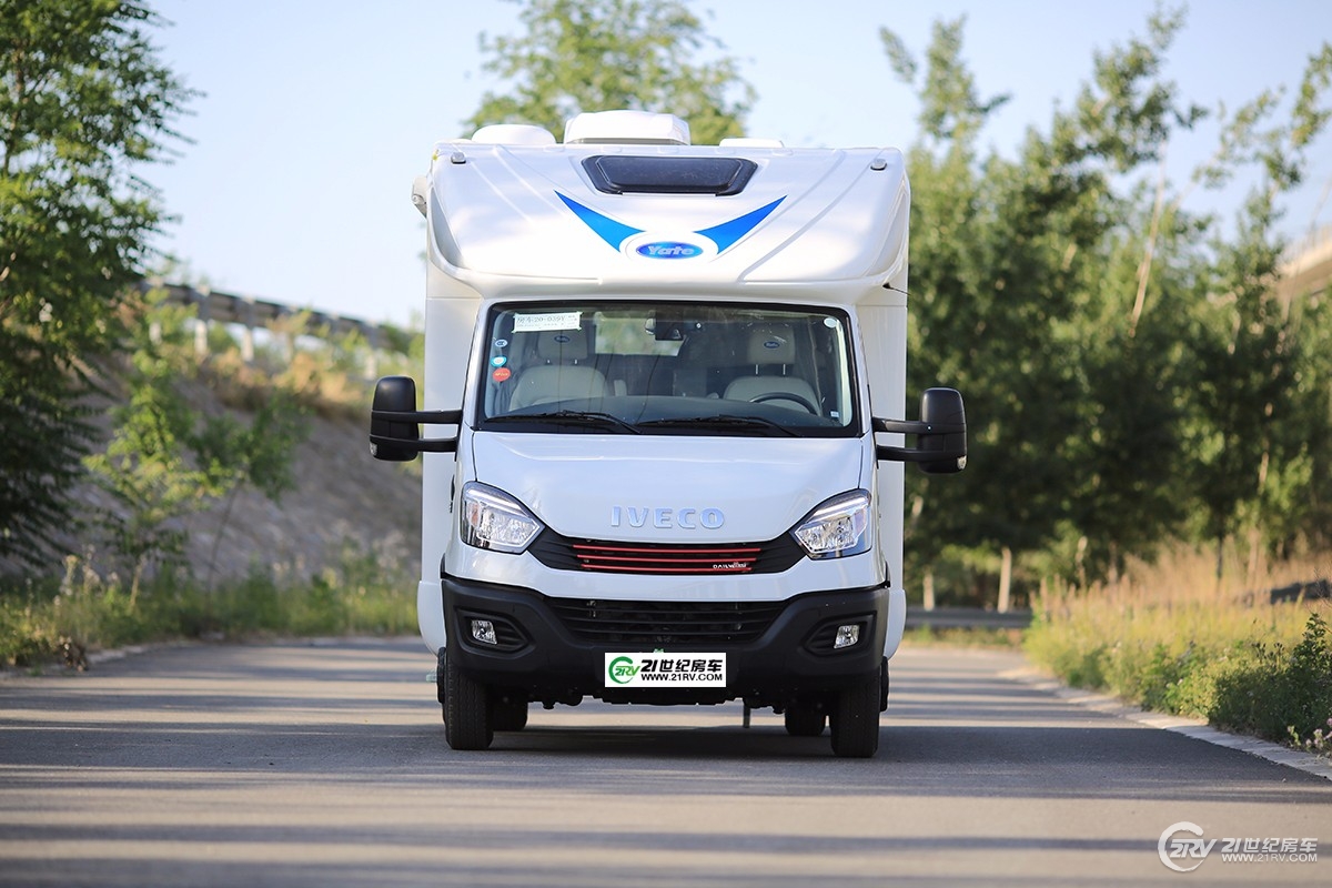 同级别车型谁敢跟它比轻量化！双会客区，实拍亚特plasy631房车