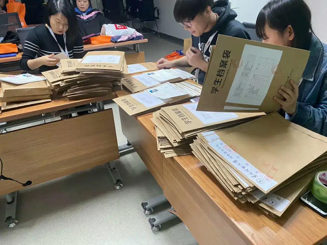 弘成学苑数字化学习中心,弘成教育贵阳学习中心