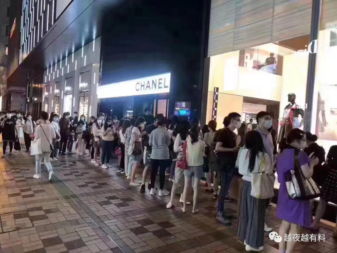 香奈儿奢侈品涨价原因,香奈儿等多个奢侈品牌宣布涨价