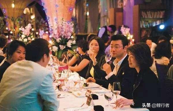 中国的中产阶级是什么标准,年薪多少才算中产阶层