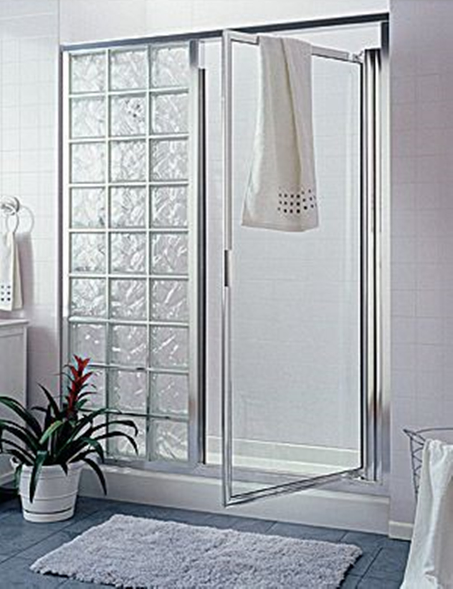 砖砌淋浴房和玻璃浴房对比,砖砌淋浴房的弊端