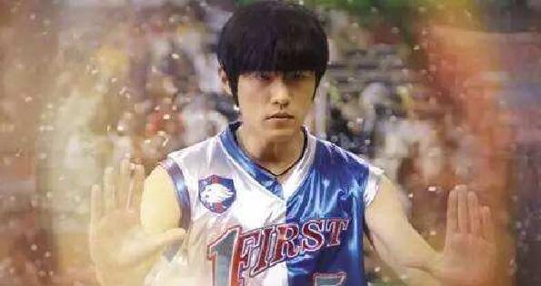 柯南其实是一部武侠片，一开始我不信，直到他用内力引发雪崩