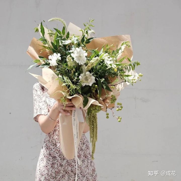 卖花包装纸选什么颜色,新手开花店怎么选择包装纸