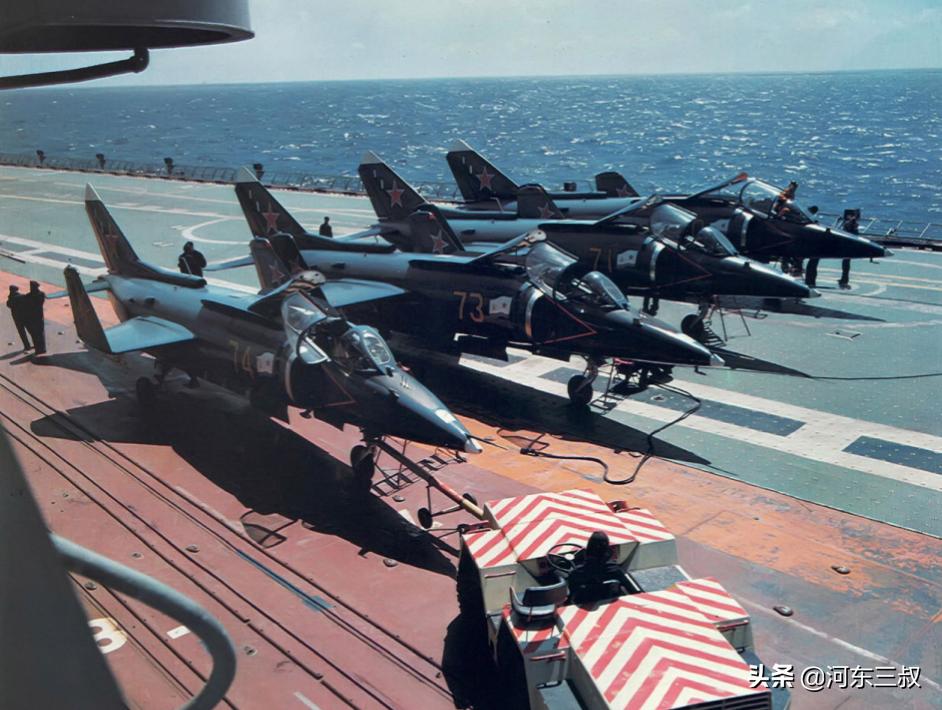 雅克38鹞式战斗机,苏联的垂直起降战斗机雅克38