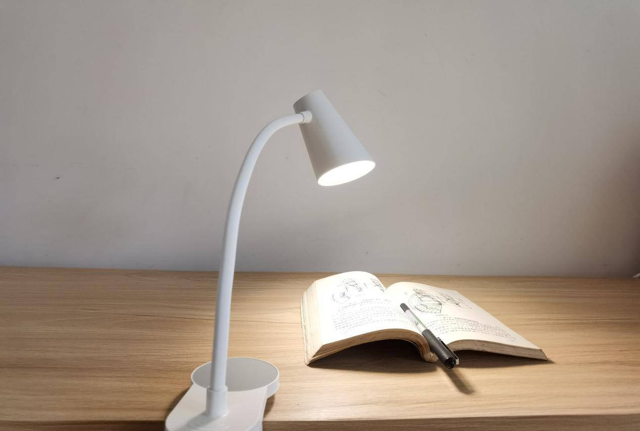 宜美小夜灯款式多样,宜美led护眼台灯