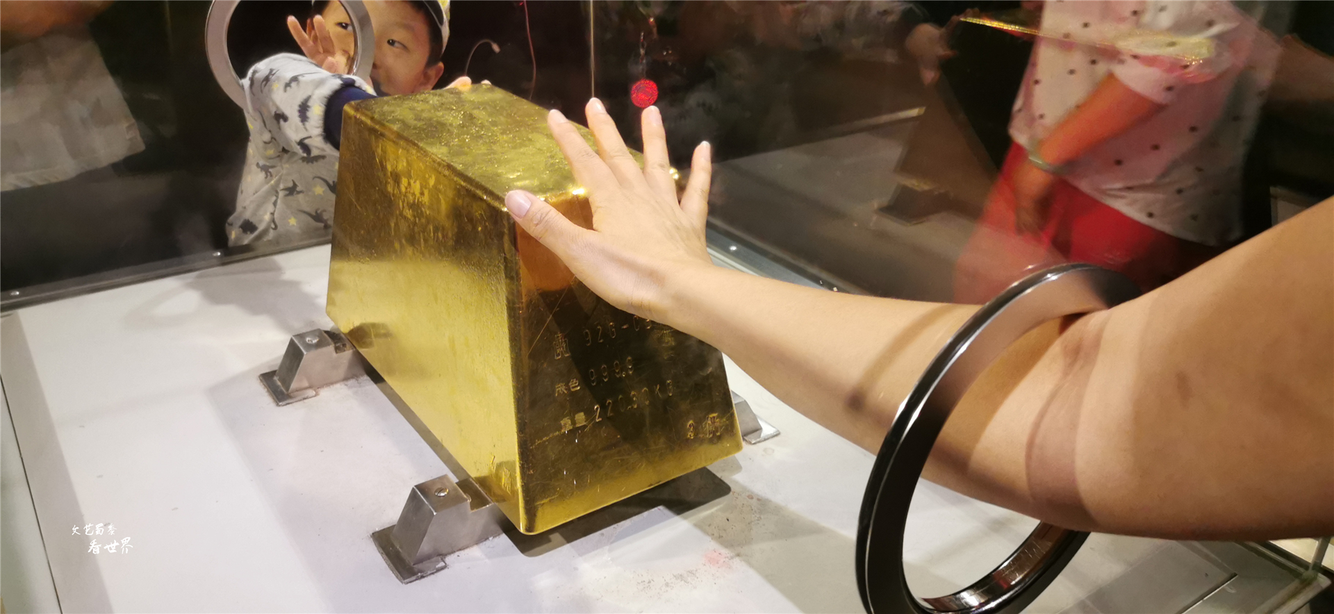 最大的金砖有多大,最大的金砖多少钱