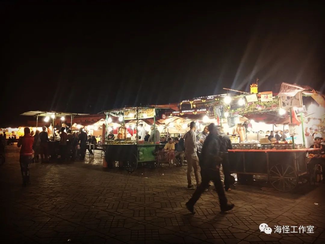 在法国留学的中国学生,在中国生活8年的法国小哥回国后