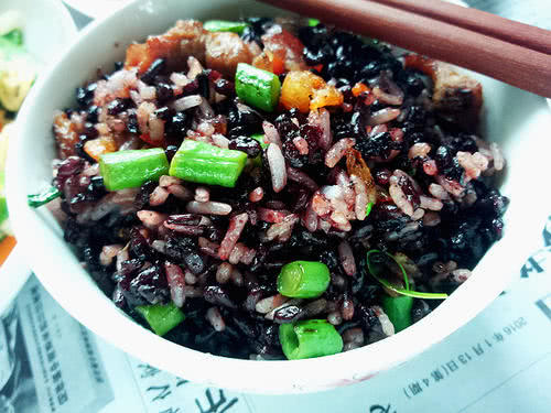 黑米黑芝麻一天吃多少可以黑发,黑米超级健康食物