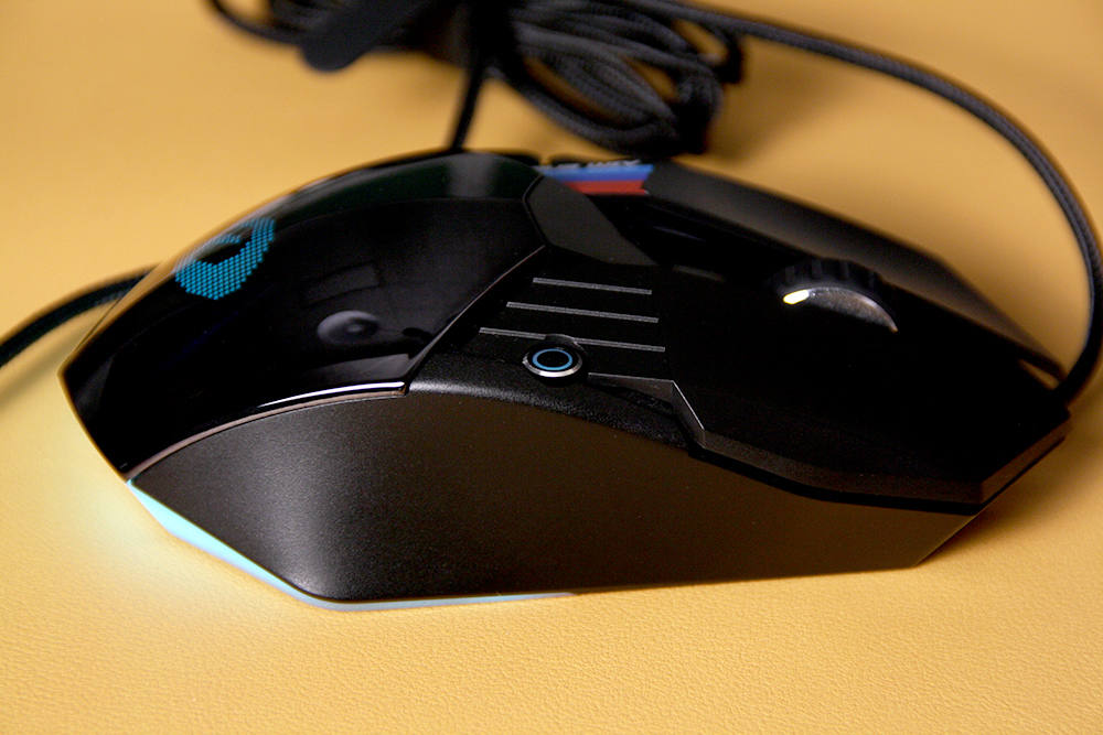 助我走上WCG冠军之路的王者利器-达尔优高阶游戏鼠标A970