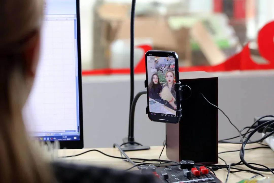 桔乡：春节线上直播带货让在外过年的南丰人吃上家乡特产