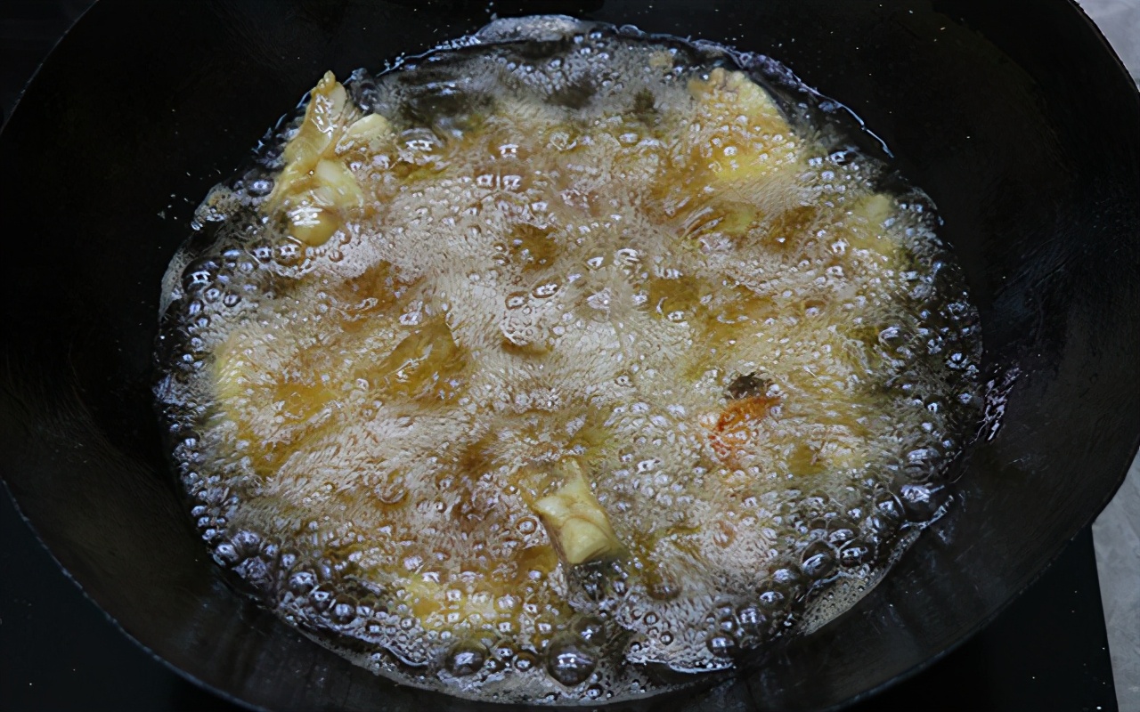 鲍鱼的一个简单又好吃的做法,湘菜大厨教你草鱼最好吃的做法