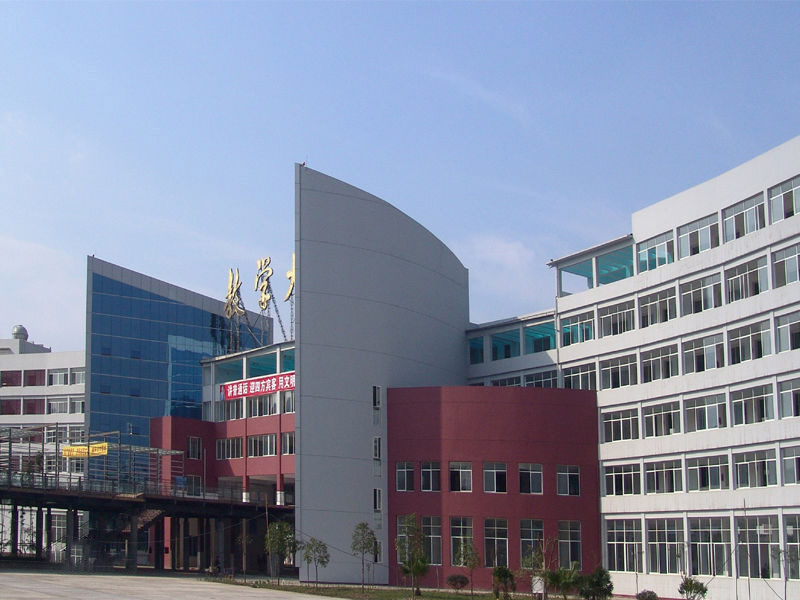 四川省首批青少年足球示范学校,遂宁射洪中学是不是国重