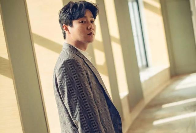 肖央和谁是筷子兄弟,筷子兄弟看肖央的眼睛