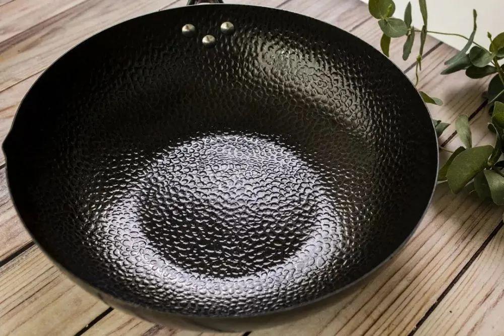 废旧化学铁桶制作的铁锅危害,废油桶压制出来的铁锅的危害