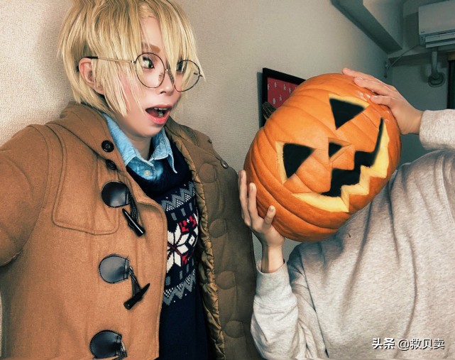 职业coser收入,靠cos赚钱但是变胖的coser