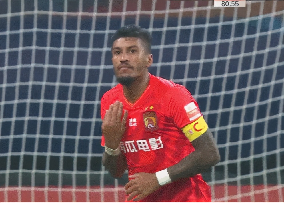 保利尼奥犯规雄狮,保利尼奥禁赛几场