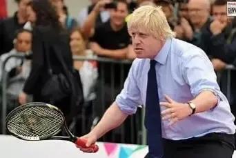 英国“网红”首相玩体育、玩政治，现在他被病毒玩了
