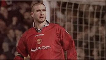 实况足球2021c罗庆祝动作编号,c罗的59次戴帽能在足坛排第几