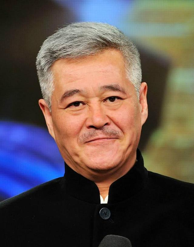 赵本山买私人飞机被罚款多少,赵本山小品卖飞机