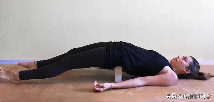 如何正确的拉伸髋部,髋部太紧通过手法可以放松吗