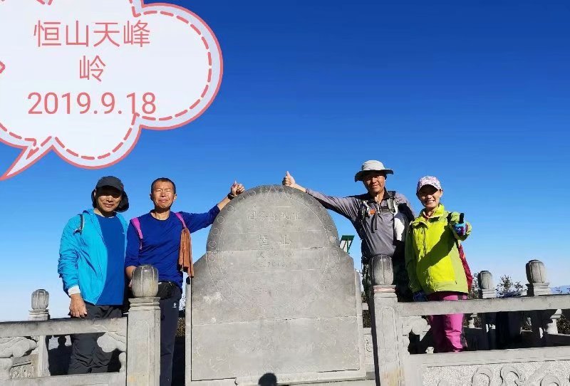 远征三晋凯旋还，飓风众人把酒欢
