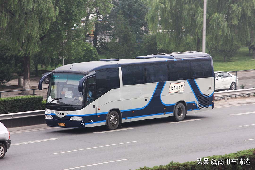 当年售价超150万MAN底盘的天津伊利萨尔新世纪豪华客车