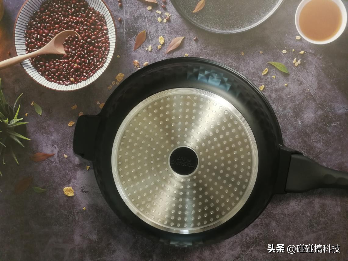 干饭人专用锅——帝伯朗灵感系列钛钻不粘锅