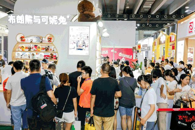 王炸跨界IP奶茶店——布朗熊与可妮兔来红唐了