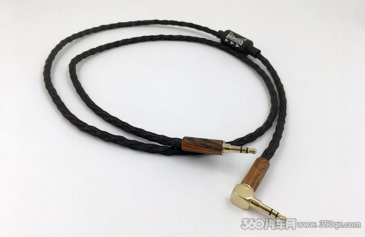 车载靓声时代更需无损传输正力车福AUX线敢当最佳辅助