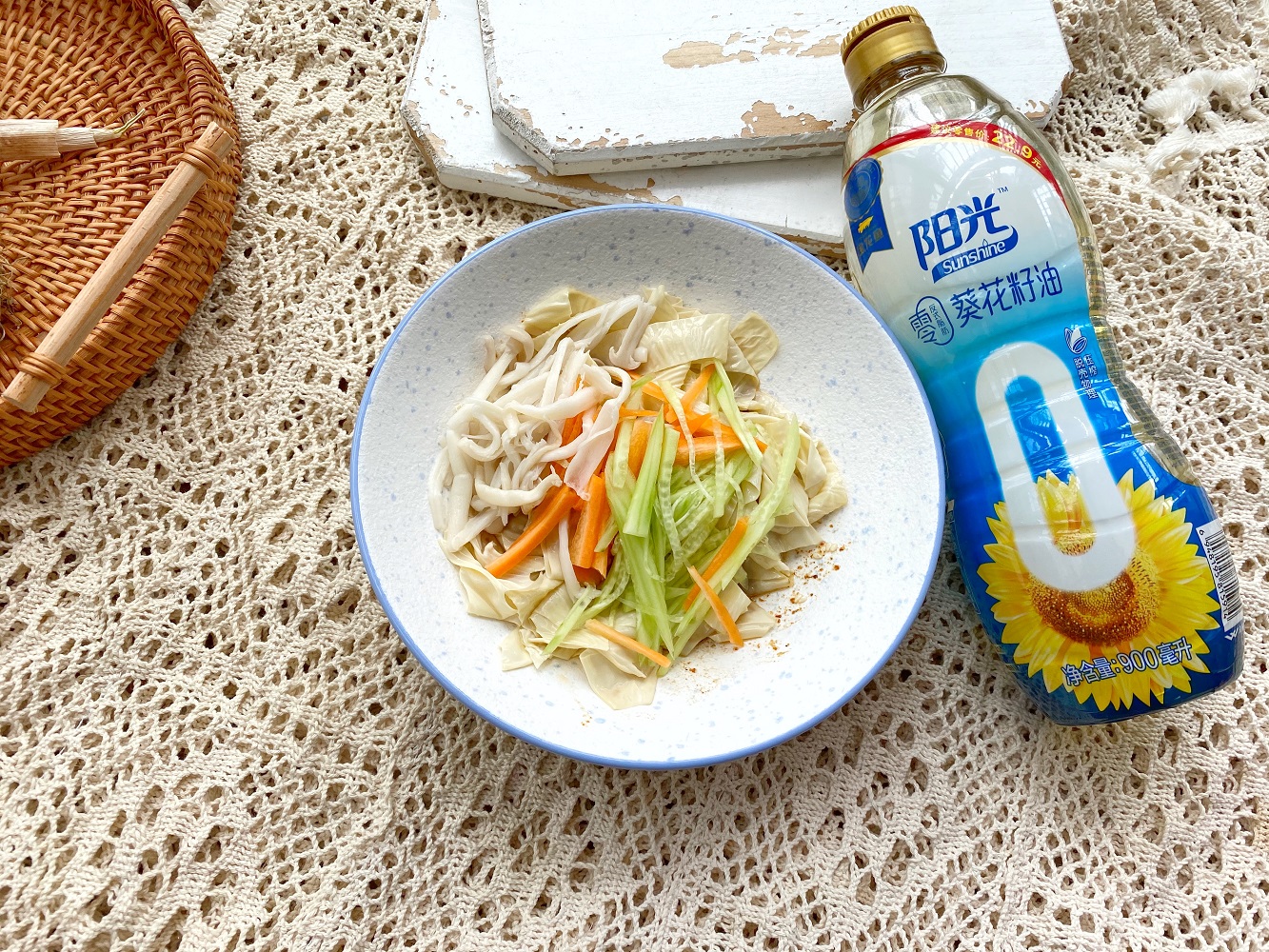 酸辣豆皮汤的家常做法大全,酸辣爽口凉拌豆皮