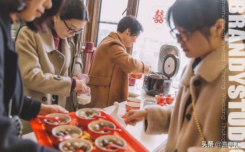 结婚用品女方陪嫁必买实用,新娘结婚服装必买