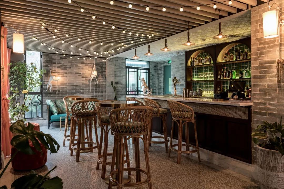 召唤佛山大胃王！足足八层高XXXXXL号大力水手汉堡，全部吃完免单