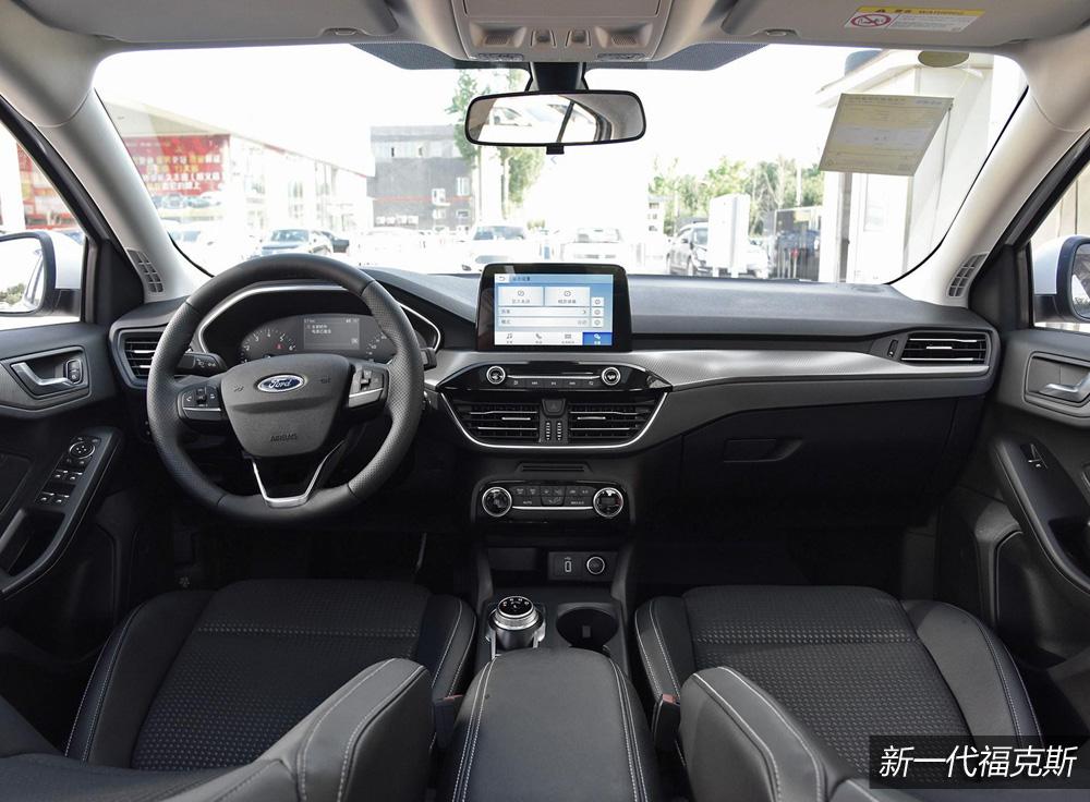 12年的朗逸和12年的福克斯哪个好,福克斯和大众朗逸哪个比较省油