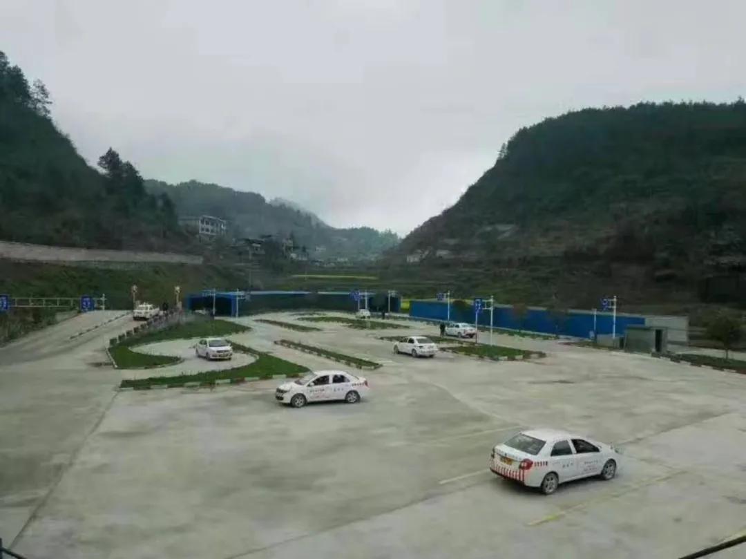 考个驾照,来一场说走就走的旅行吧