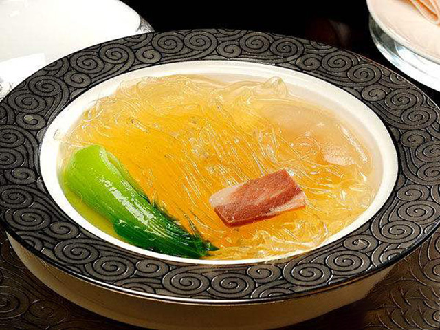 观之新颖素雅，食之脆嫩鲜美的鱼翅，中国古人已经吃了几百年了