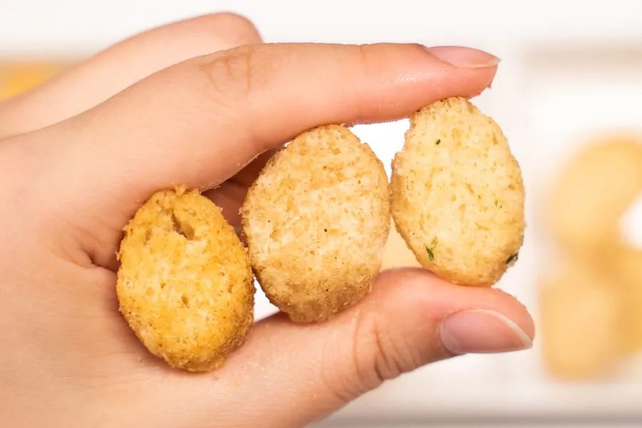 被薇娅直播间榨干零食预算后，写出了这篇测评报告（上）