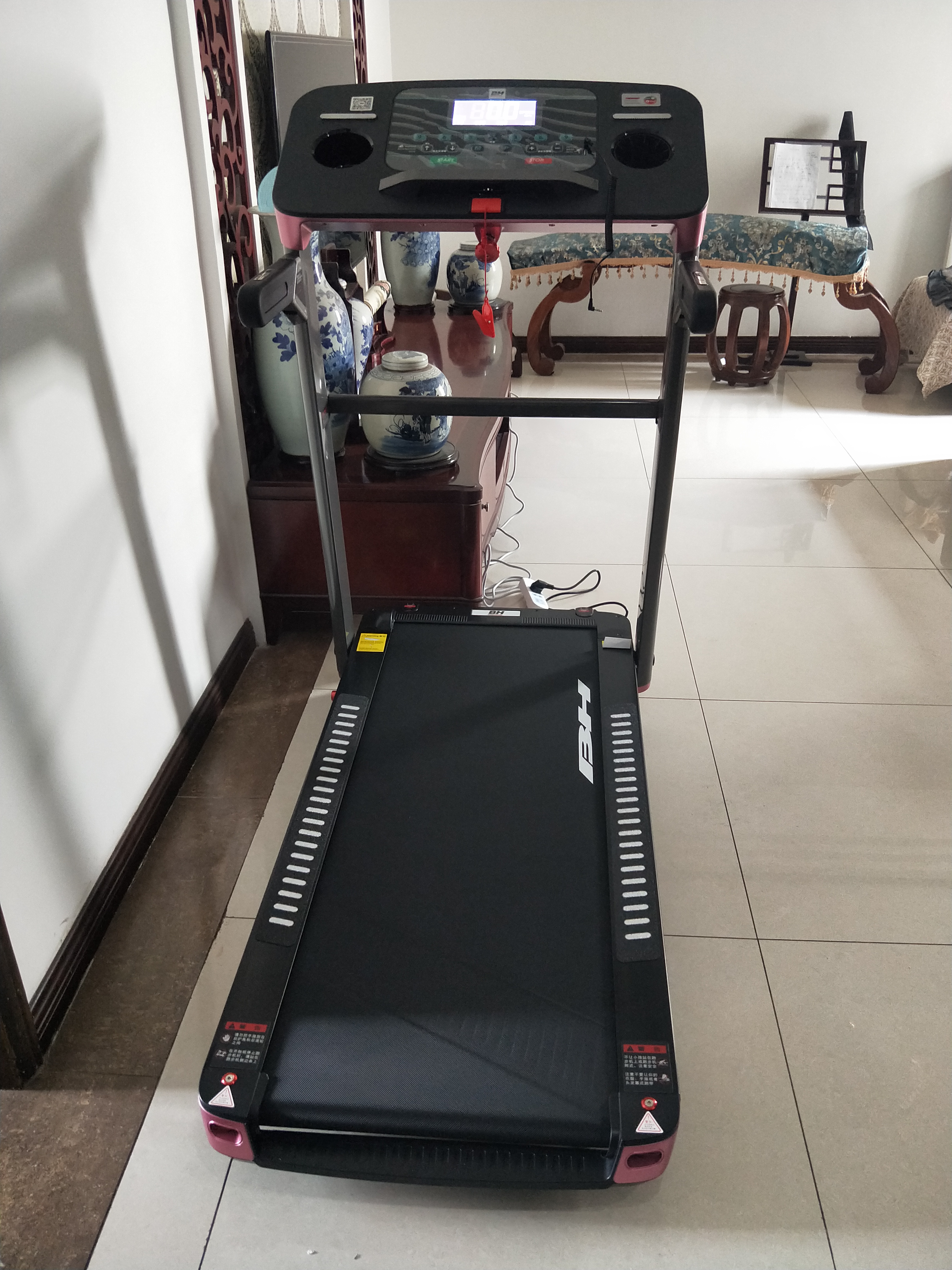 健身房常用有氧器材介绍,暴汗燃脂瘦全身有氧训练健身房