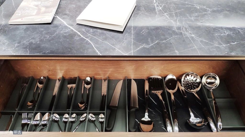 西班牙岩板有几个品牌,3mm超薄岩板生产流程