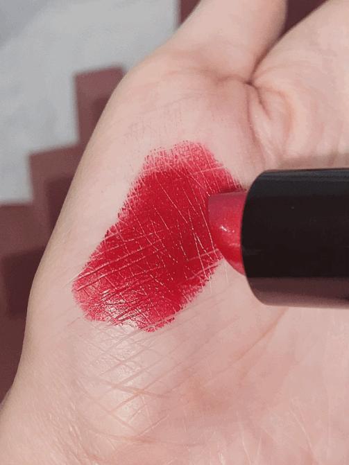 口红怎么选白皮的好用一点,韩系欧美口红都要怎么挑