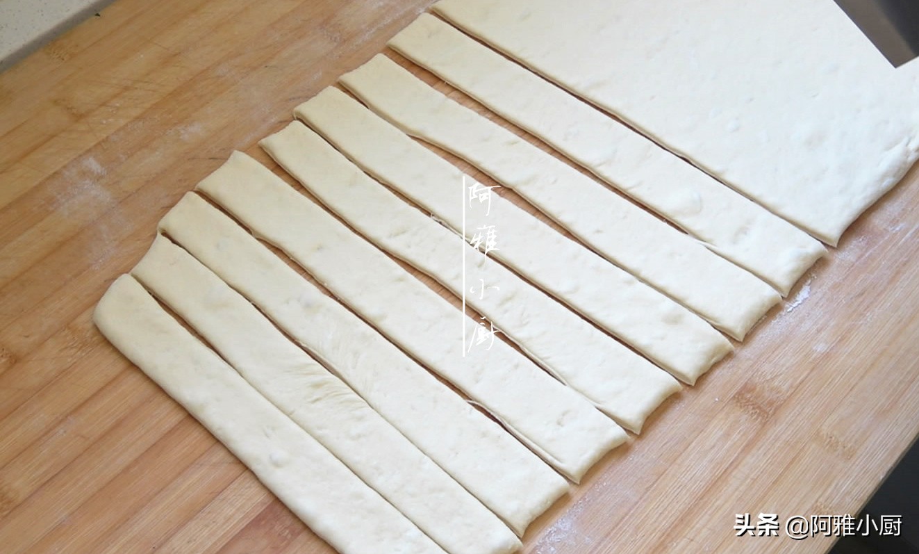 蓬松酥脆大油条的做法,不用泡打粉的油条怎么做酥脆松软