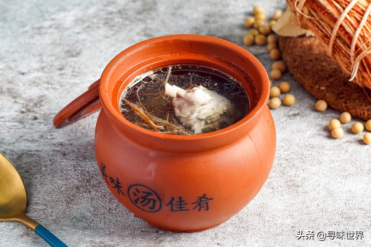 最适合冬天喝的汤常喝暖身又暖胃,适合秋冬喝的哪些汤暖身还养生