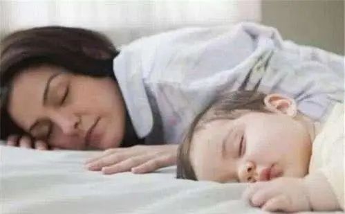 孩子只找保姆让妈妈走开怎么办,孩子只认姥姥哄睡不认妈妈怎么办