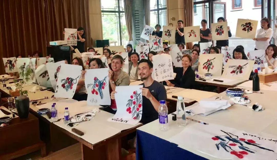 葱茏六月，秦汉胡同商务活动大事纪