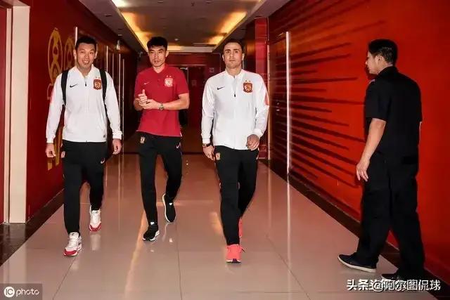 中超争冠与保级组形势初显端倪,中超争冠爆冷