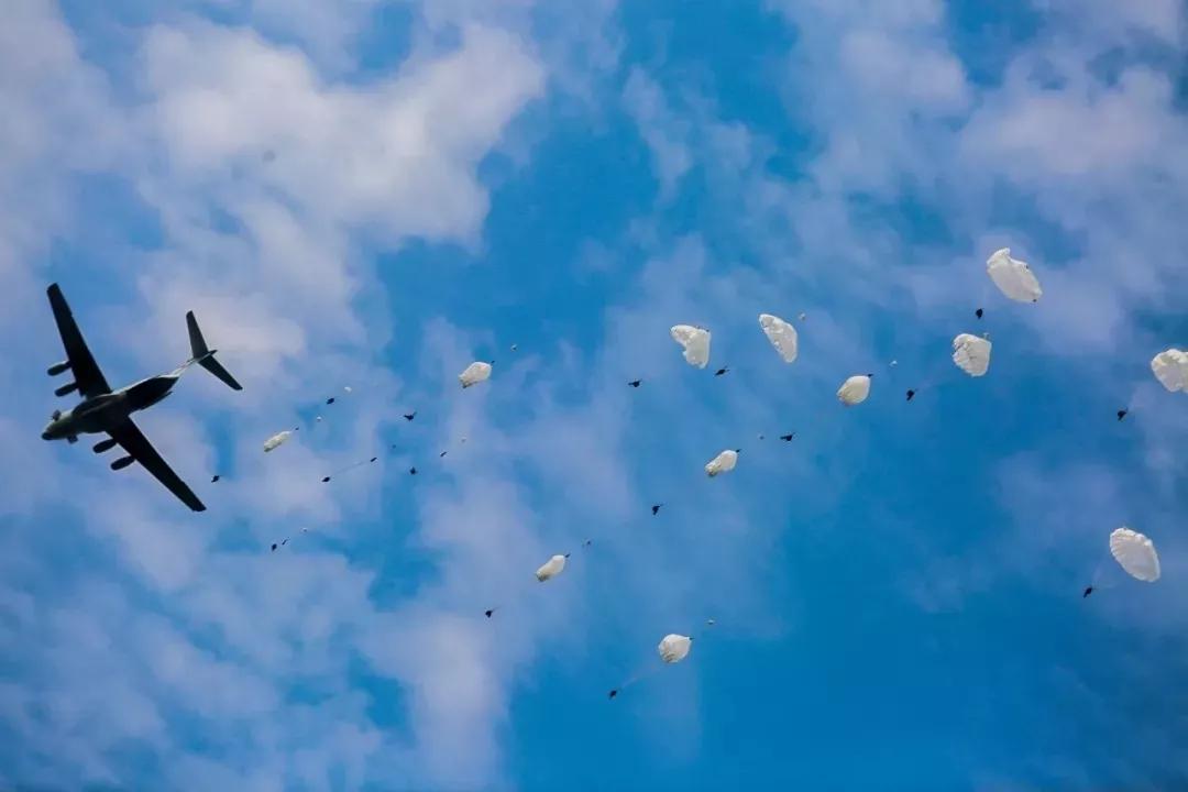 中国空降兵的装备有哪些,中国空降兵最新装备
